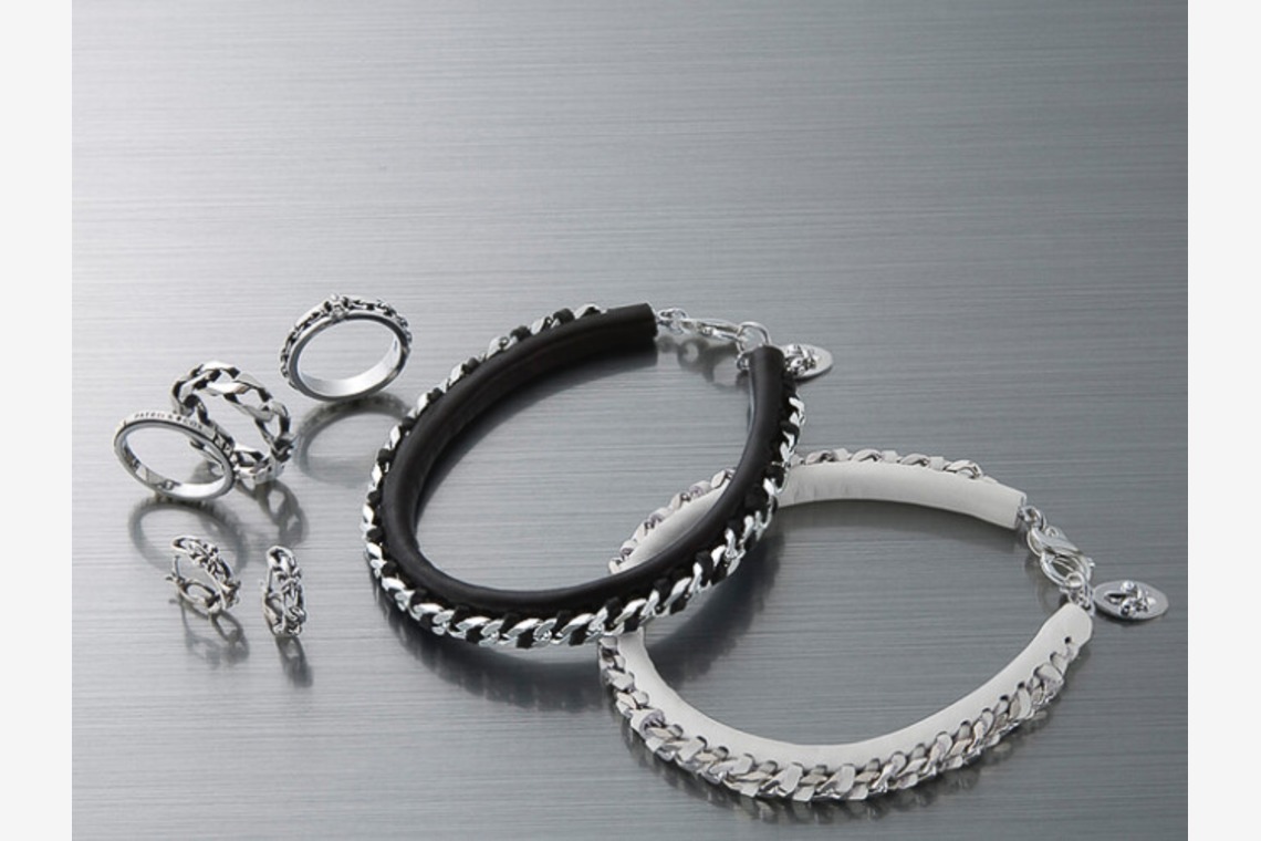 有限会社　澤田スタジオが撮影した「アクセサリー、貴金属」の写真