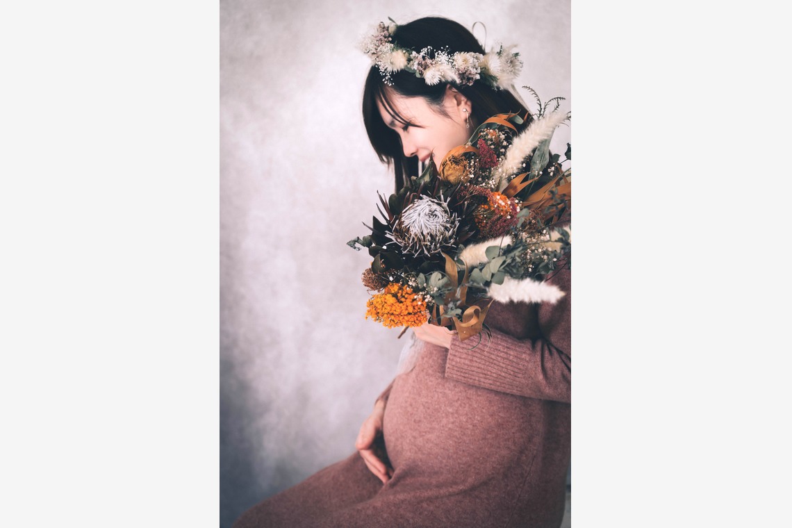Photo Design CRIEが出張撮影した家族写真(キッズ,ベビーフォト)などが写った「マタニティ・ニューボーン」の家族写真