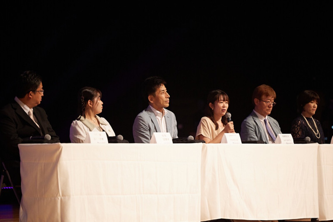 岩瀬泰治が撮影した「表書式」の写真