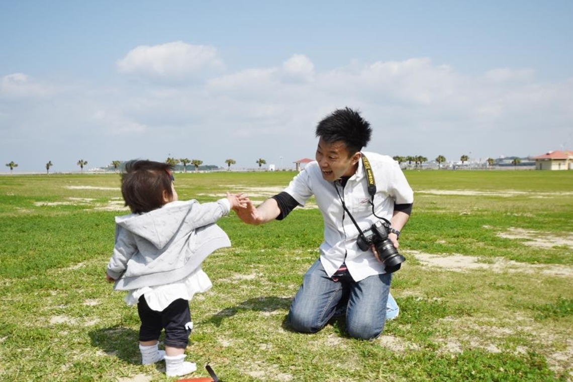 Avenir（山宮 敏明）が出張撮影した家族写真(キッズ,ベビーフォト)などが写った「ビーチファミリーフォト」の家族写真