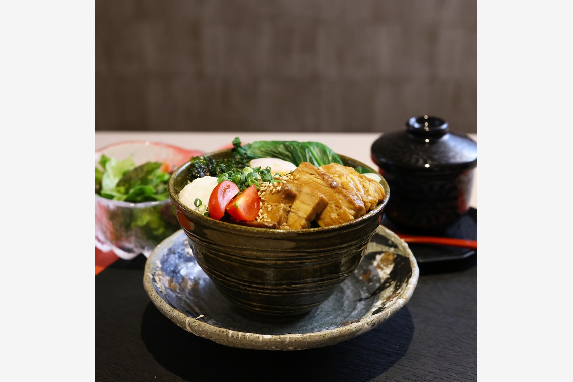 ZOY -photographyer-が撮影した「飲食店　料理」の写真