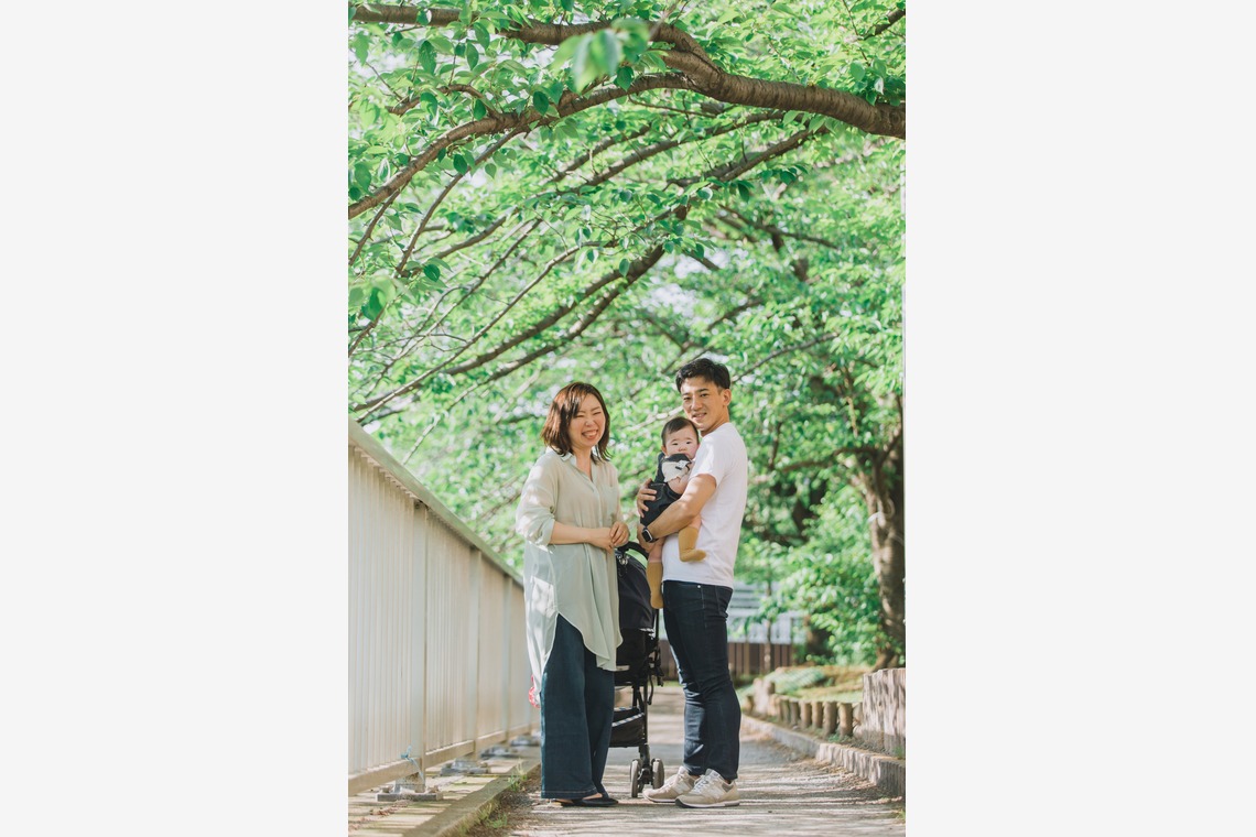 Nobuhiro Toyaが出張撮影した家族写真(キッズ,ベビーフォト)などが写った「ファミリーフォト(屋外)」の家族写真
