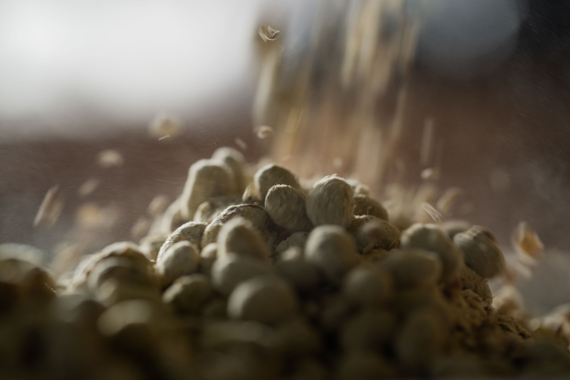 小田映像制作事務所が撮影した写真のアルバム「金芳醤油釀造元」