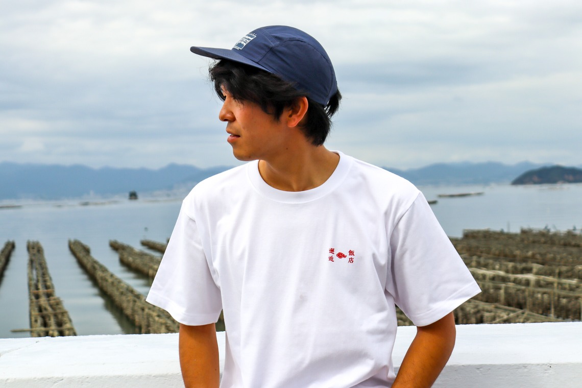 心綴フィルムが撮影した「邂逅飯店オリジナルTシャツ宣材写真」の写真