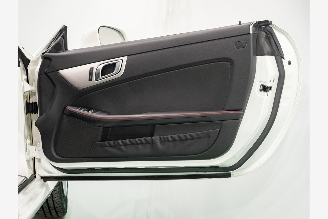 原野 英樹が撮影した「輸入車販売会社よりメルセデスベンツ SLK200をカーセンサーSDGE 掲載用写真を依頼いただきました」の写真