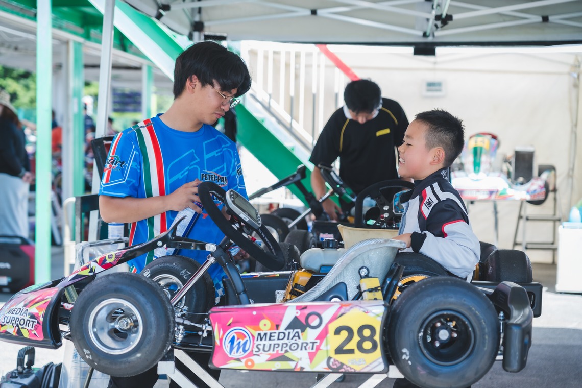 杏度りゅうが撮影した写真のアルバム「カートレース撮影」