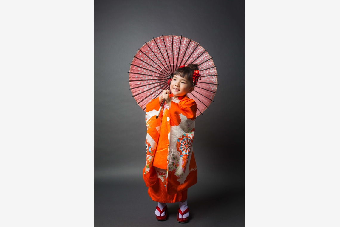 Nobuhiro Toyaが出張撮影した家族写真(キッズ,ベビーフォト)などが写った「七五三フォト@エミリィ代官山スタジオ」の家族写真