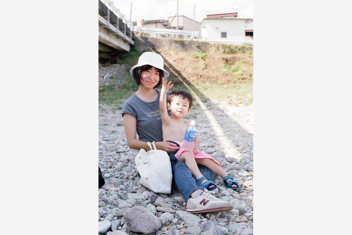 岡本静人が撮影した「息子との思い出の日々」の写真