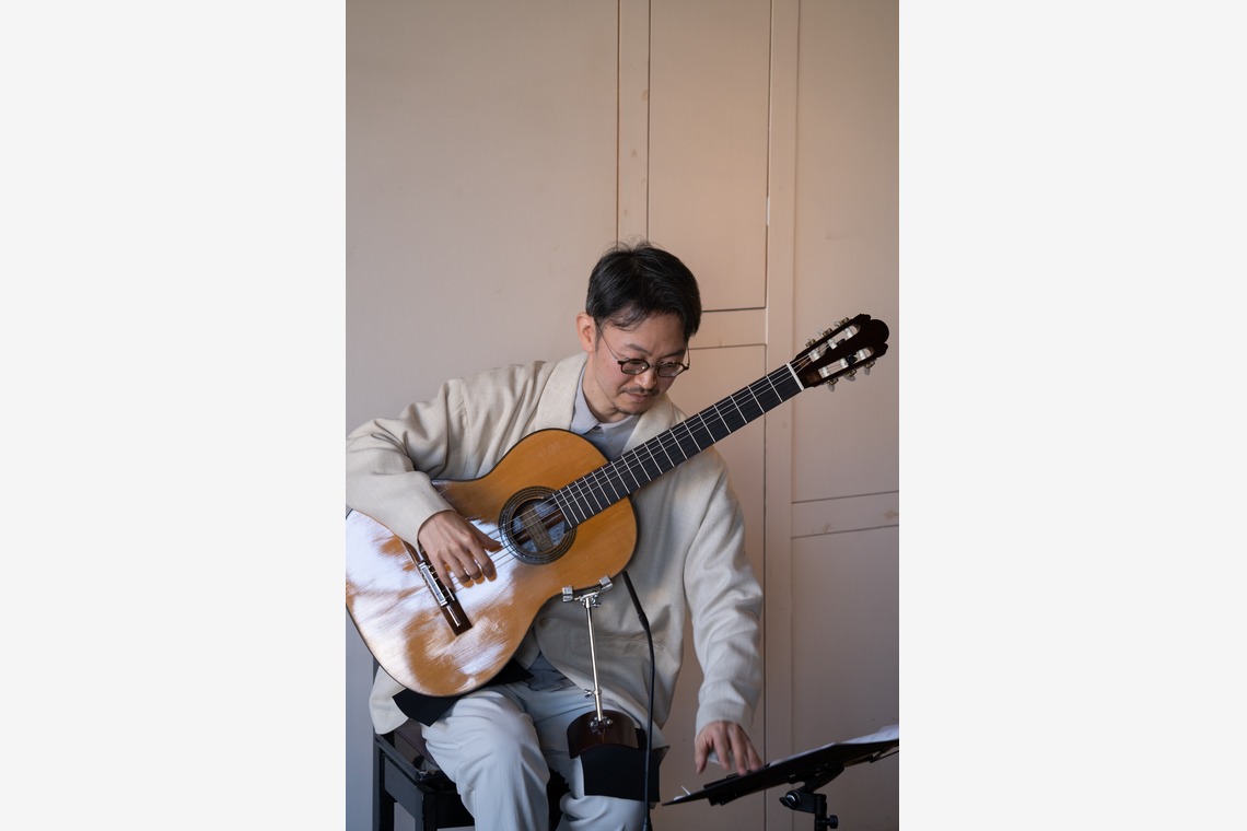 大木千帆が撮影した写真のアルバム「クラシックギターコンサート」