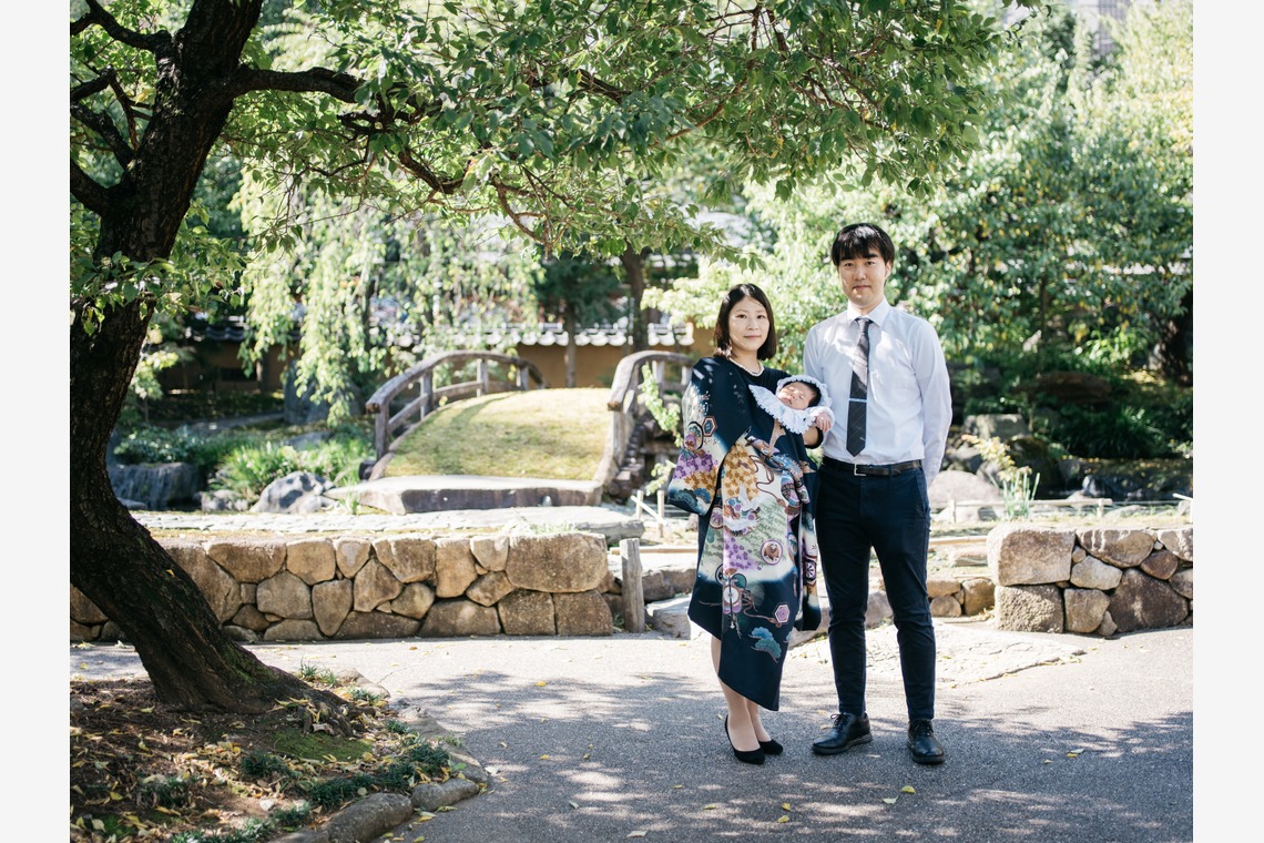 植村由理が出張撮影した家族写真(キッズ,ベビーフォト)などが写った「お宮参り　＠湯島天神」の家族写真