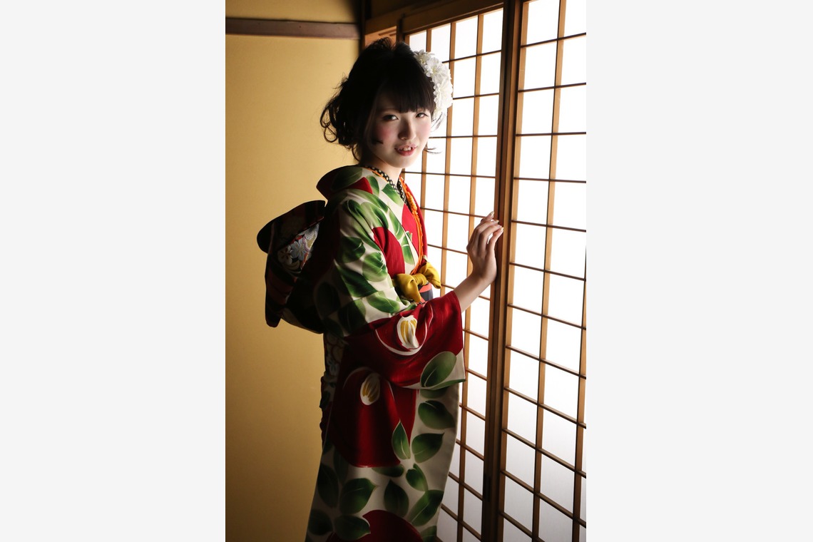 スマイルハンターが出張撮影した家族写真(キッズ,ベビーフォト)などが写った「成人式フォト」の家族写真