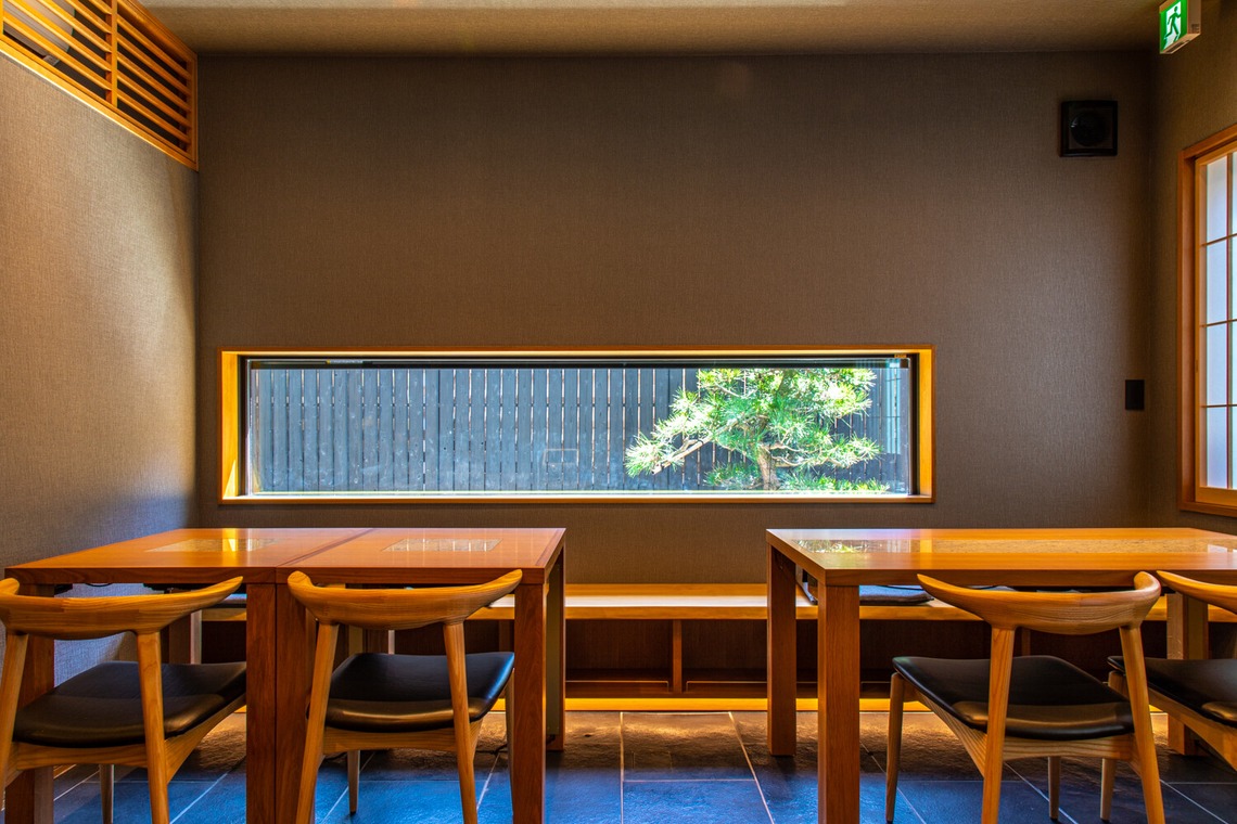 Yusuke Usuiが撮影した写真のアルバム「鎌倉　すき焼き店」