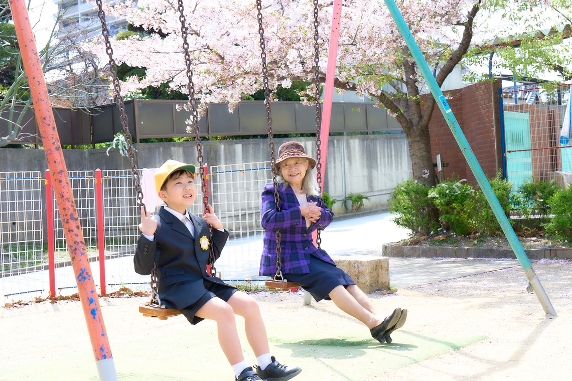 奥野由記が出張撮影した家族写真(キッズ,ベビーフォト)などが写った「入学式」の家族写真
