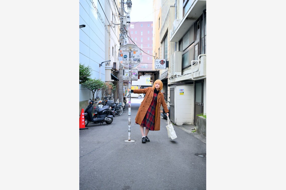 デザイン＆フォト内藤が撮影した写真のアルバム「静岡県熱海市での女性モデルさん起用のロケーションポートレート（インスタ用作品）」