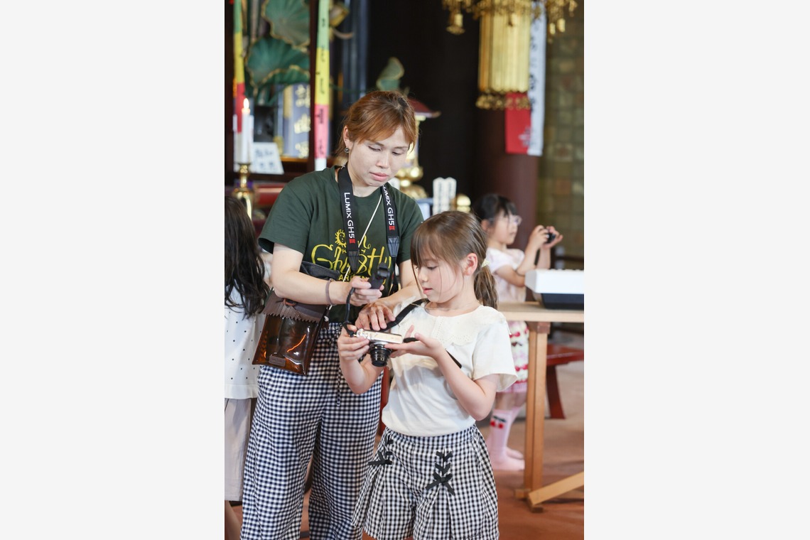 ちずカメラが撮影した「写真家　橘田龍馬さんの子供写真教室の様子」の写真