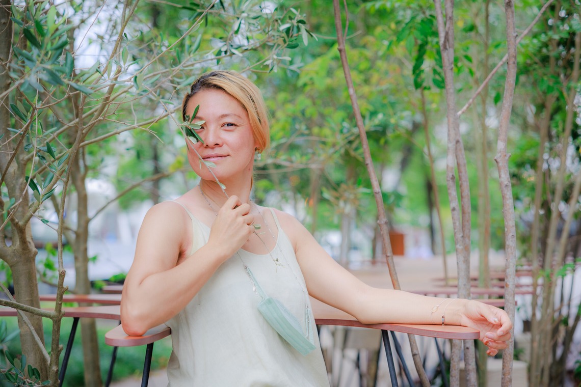 ちずカメラが撮影した「女性」の写真