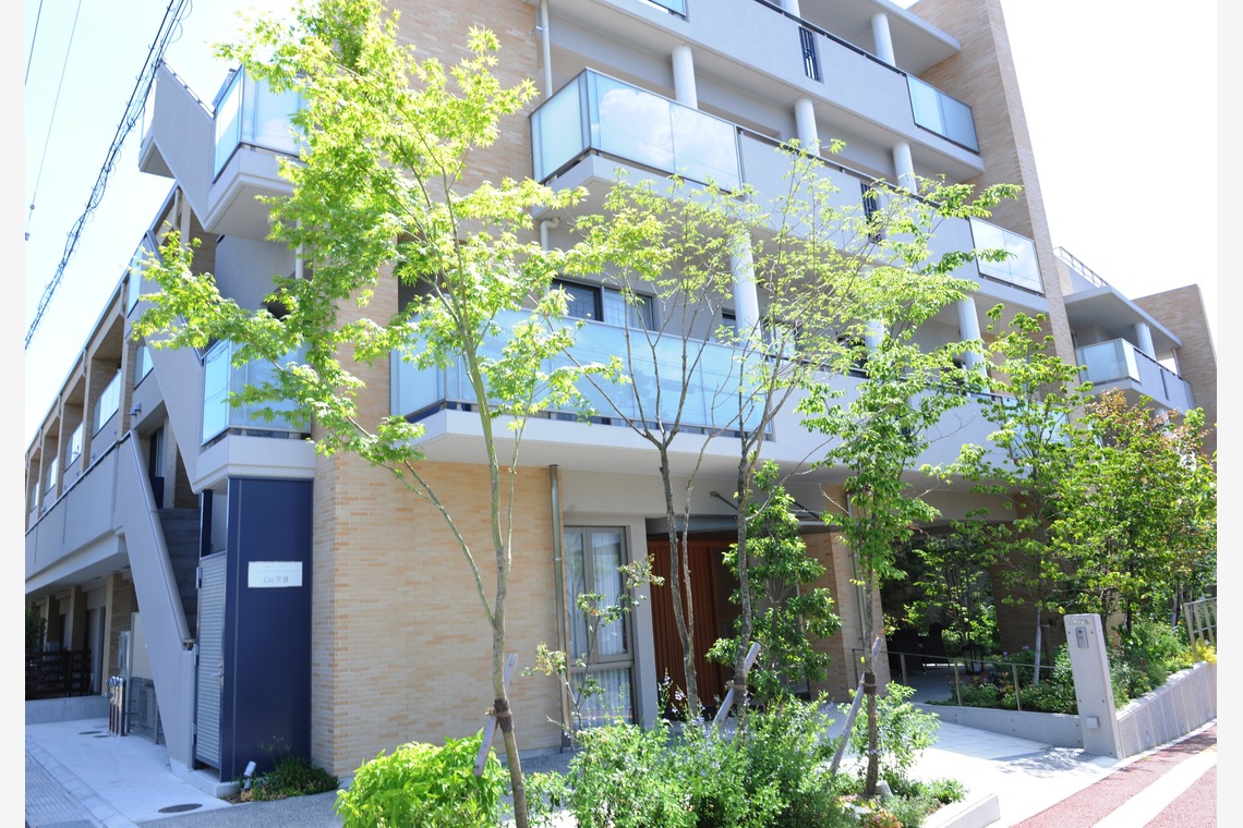 藤尾輝弘/フォトオフィスバドが撮影した写真のアルバム「老人向け高級マンション」