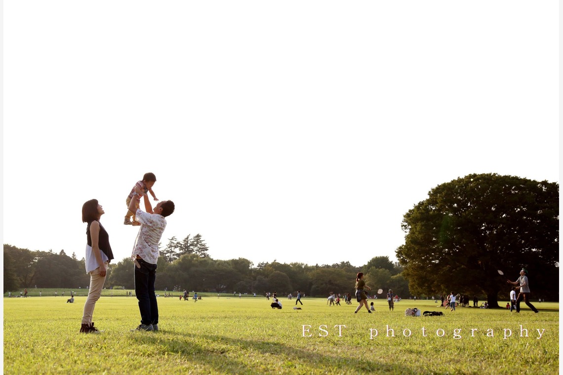 EST photographyが出張撮影した家族写真(キッズ,ベビーフォト)などが写った「フォトギャラリー」の家族写真