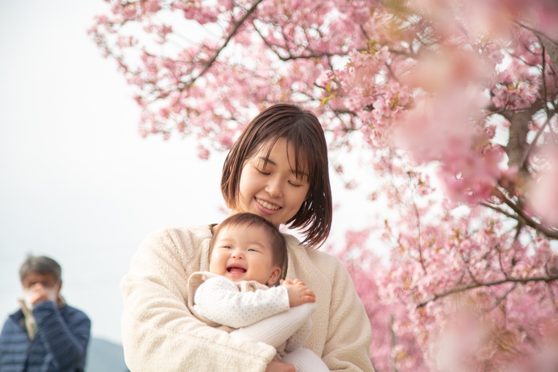 ゆのみふぉとが出張撮影した家族写真(キッズ,ベビーフォト)などが写った「桜とお写真」の家族写真