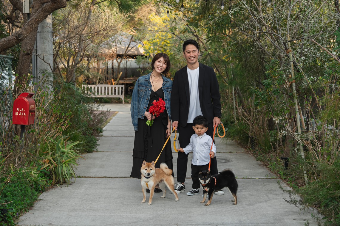 Album of the Location Photo Shoot taken by ICHI PHOTO - Post-shooting at Yuigahama Beach in Kamakura