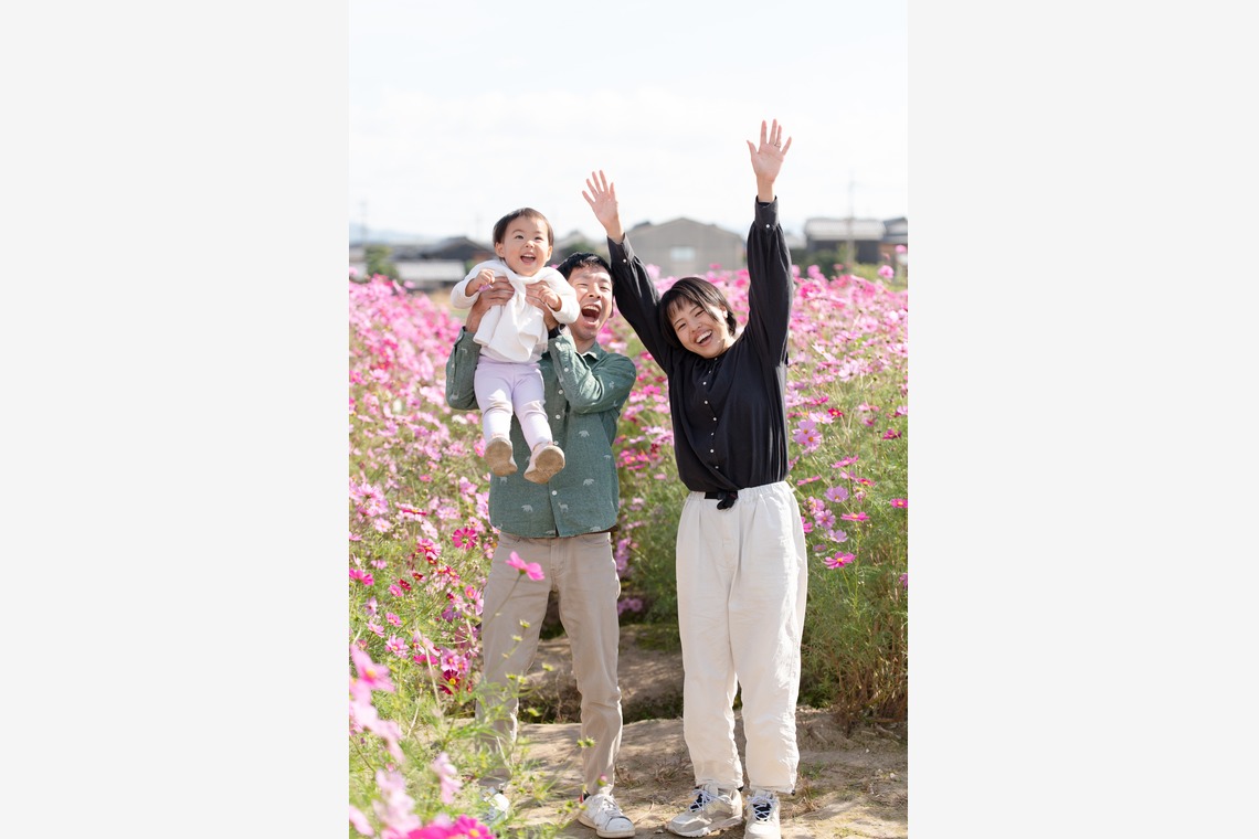 福永写真事務所が撮影した「家族写真（コスモス畑）」の写真