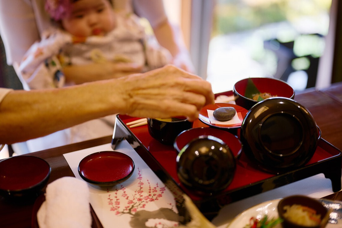 児玉 一成が撮影した写真のアルバム「お食い初め（梅の花）」