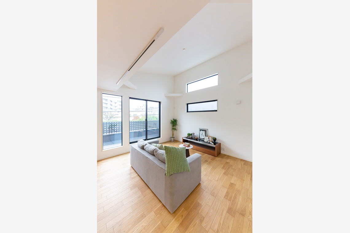 滋賀淳が撮影した写真のアルバム「建築、店舗、竣工」