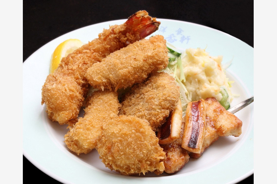 森安　照が撮影した「カフェ・メニュー」の写真