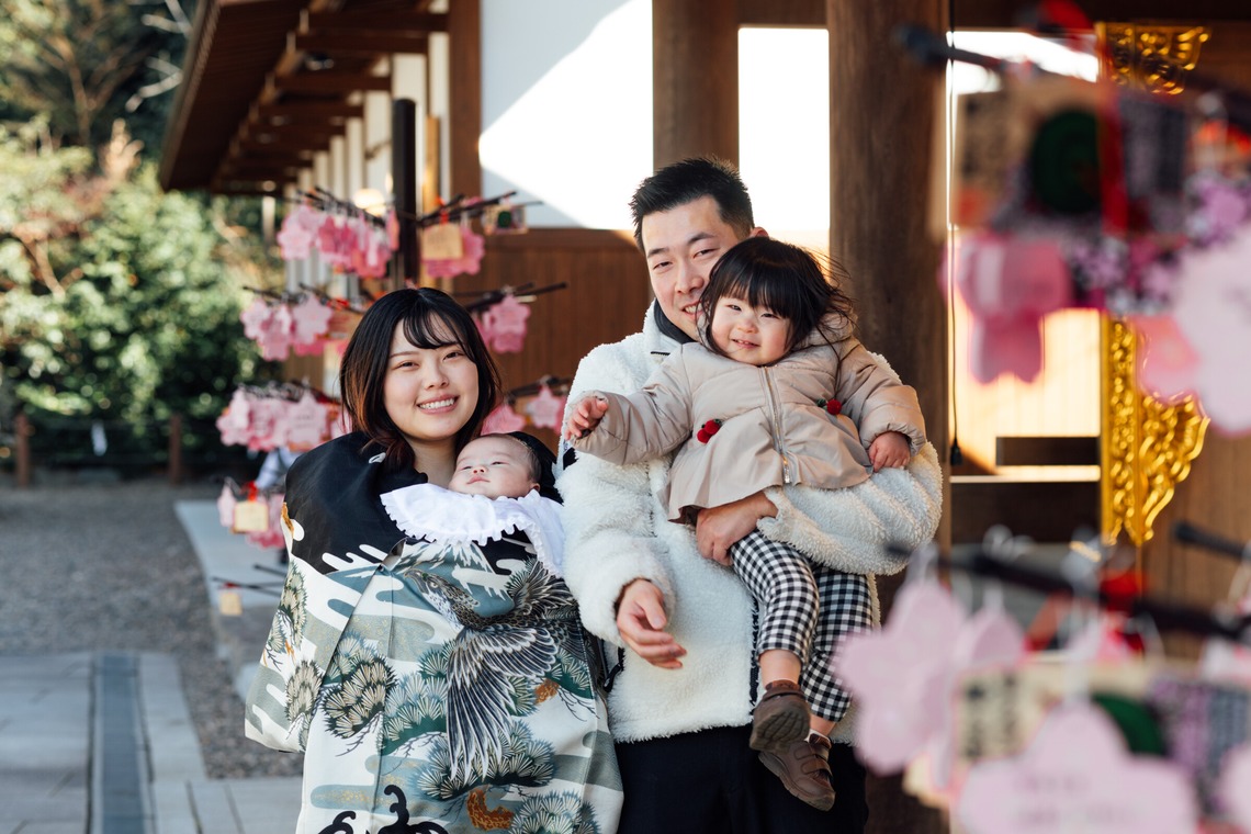 出張撮影くろさわが出張撮影した家族写真(キッズ,ベビーフォト)などが写った「お宮参り」の家族写真