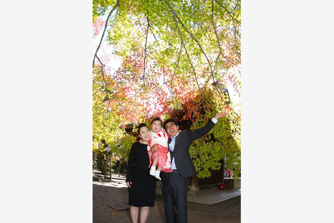 スマイルハンターが出張撮影した家族写真(キッズ,ベビーフォト)などが写った「七五三ロケーション撮影」の家族写真