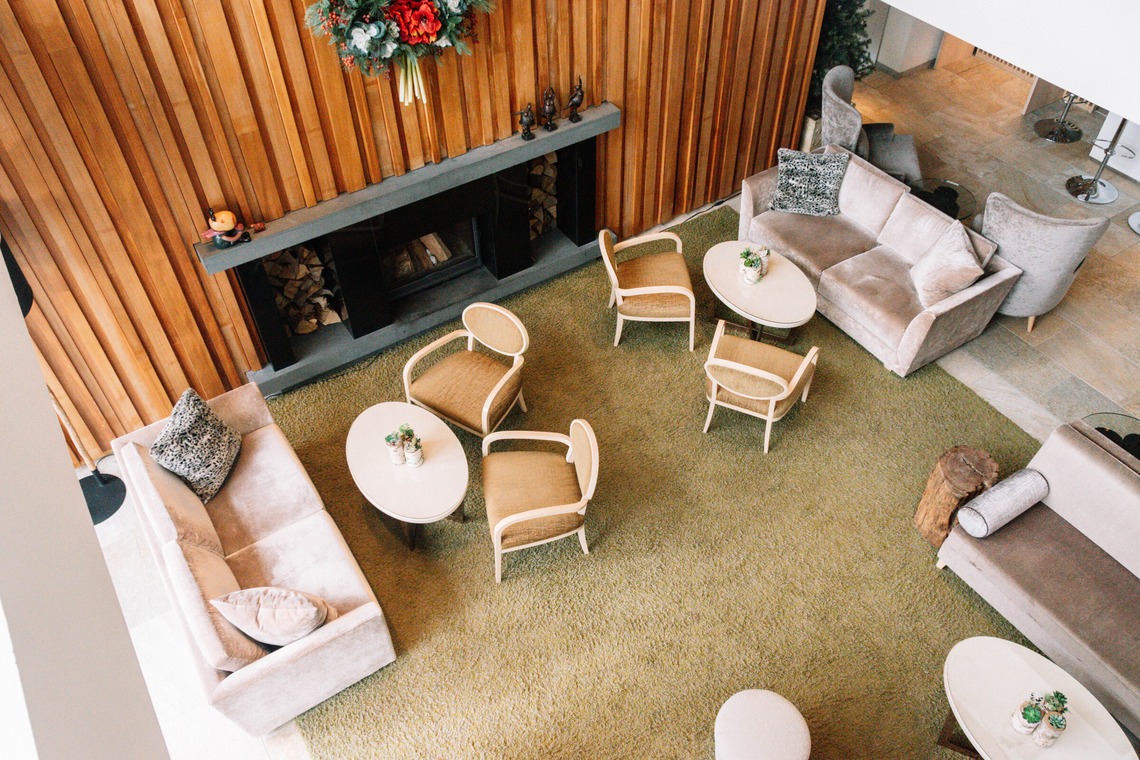 鈴木英治が撮影した写真のアルバム「外観・内装」