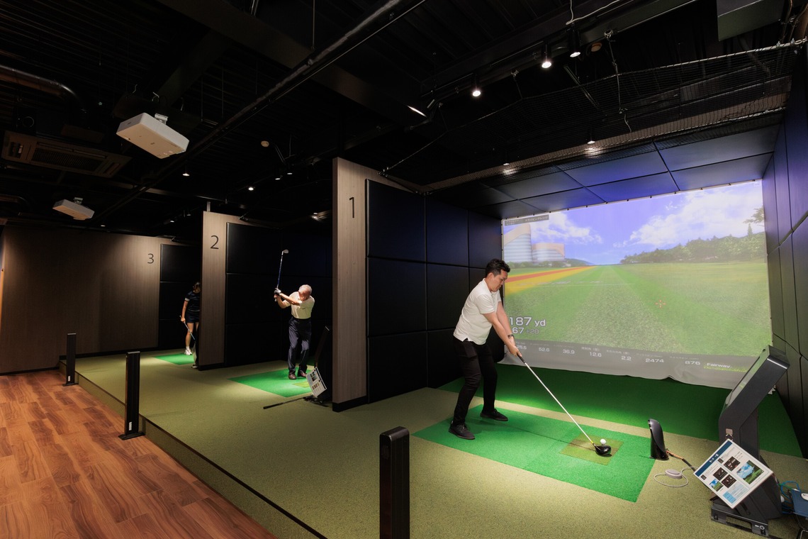イトウ　ノブミチが撮影した「インドアゴルフ練習場撮影例_01」の写真