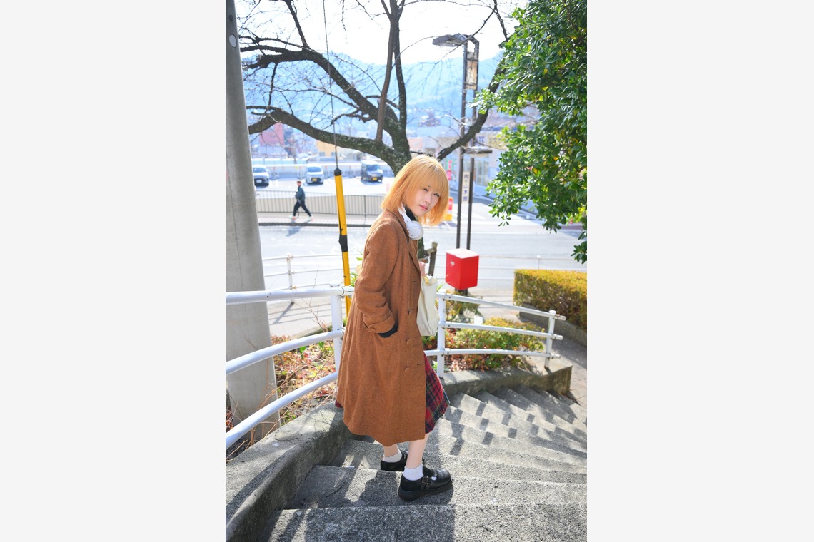 デザイン＆フォト内藤が撮影した写真のアルバム「静岡県熱海市での女性モデルさん起用のロケーションポートレート（インスタ用作品）」