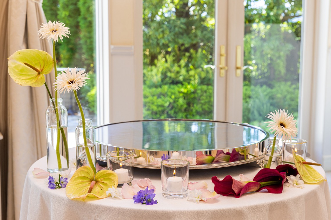 内海　利彦が撮影した「披露宴会場の花装」の写真