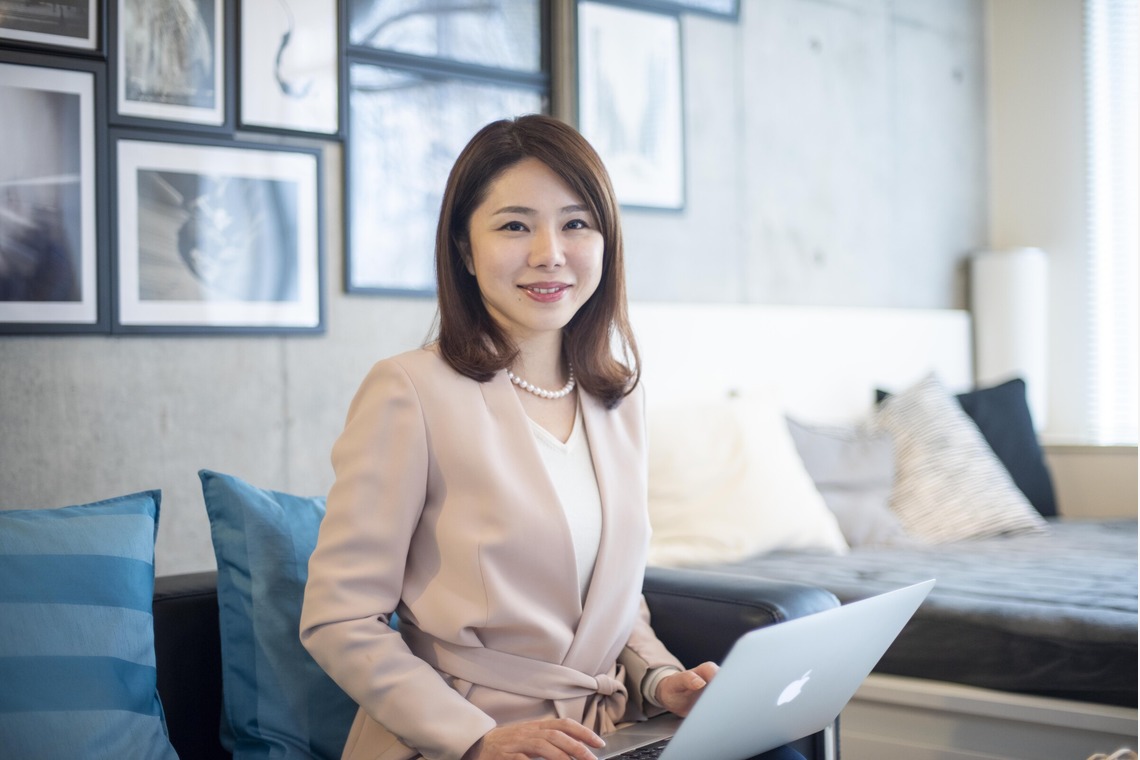 泉田真人が撮影した写真のアルバム「オフィス」