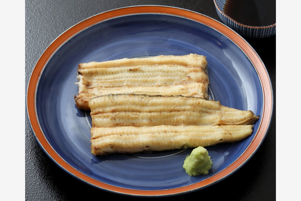 森安　照が撮影した写真のアルバム「うなぎ」