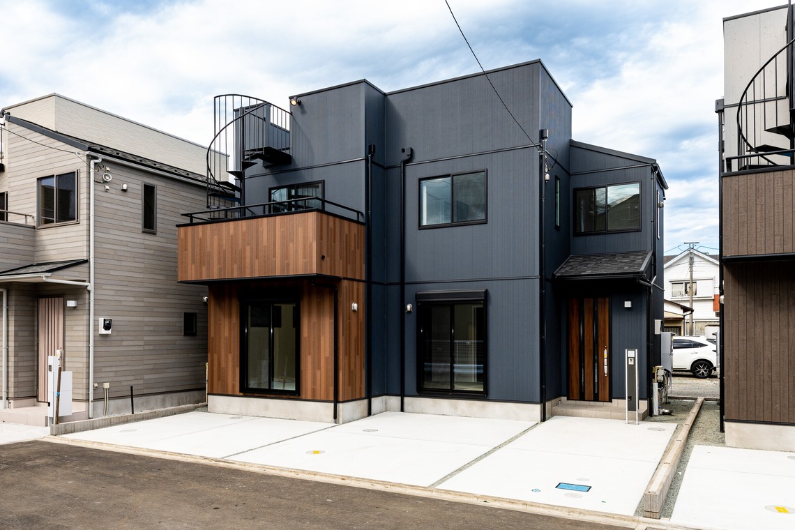 小倉里奈が撮影した写真のアルバム「建築/竣工」