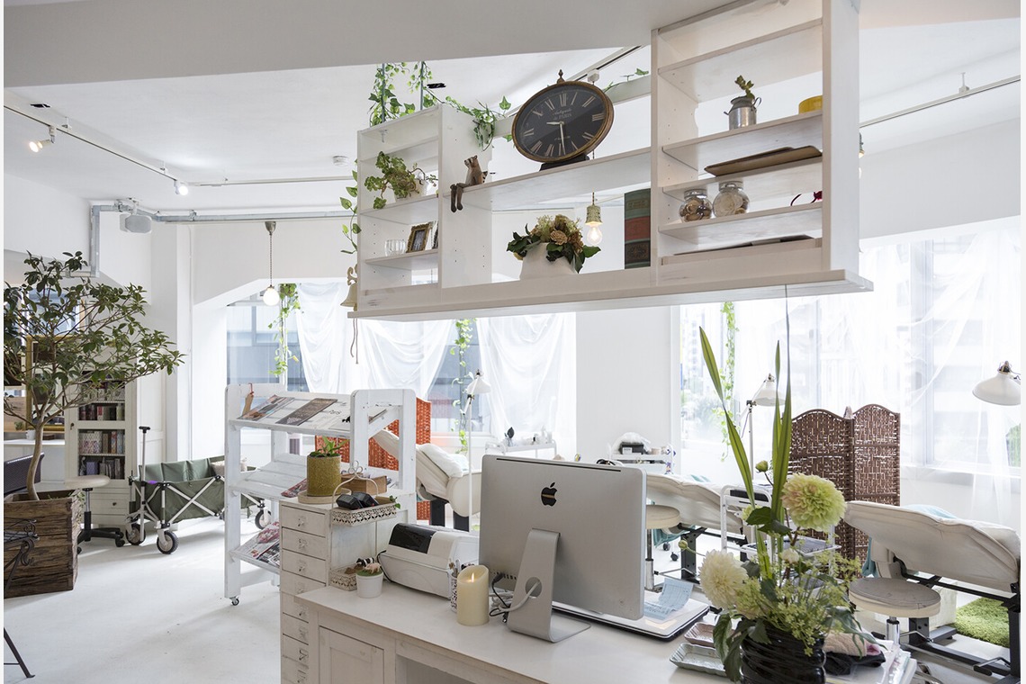 末安 善之が撮影した写真のアルバム「ヘアーサロンの店舗およびスタッフ撮影」