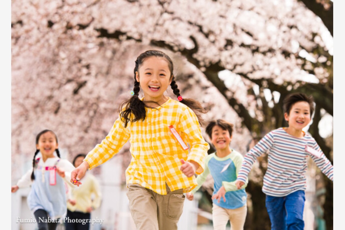 名畑文巨写真事務所が撮影した写真のアルバム「スクールフォト」