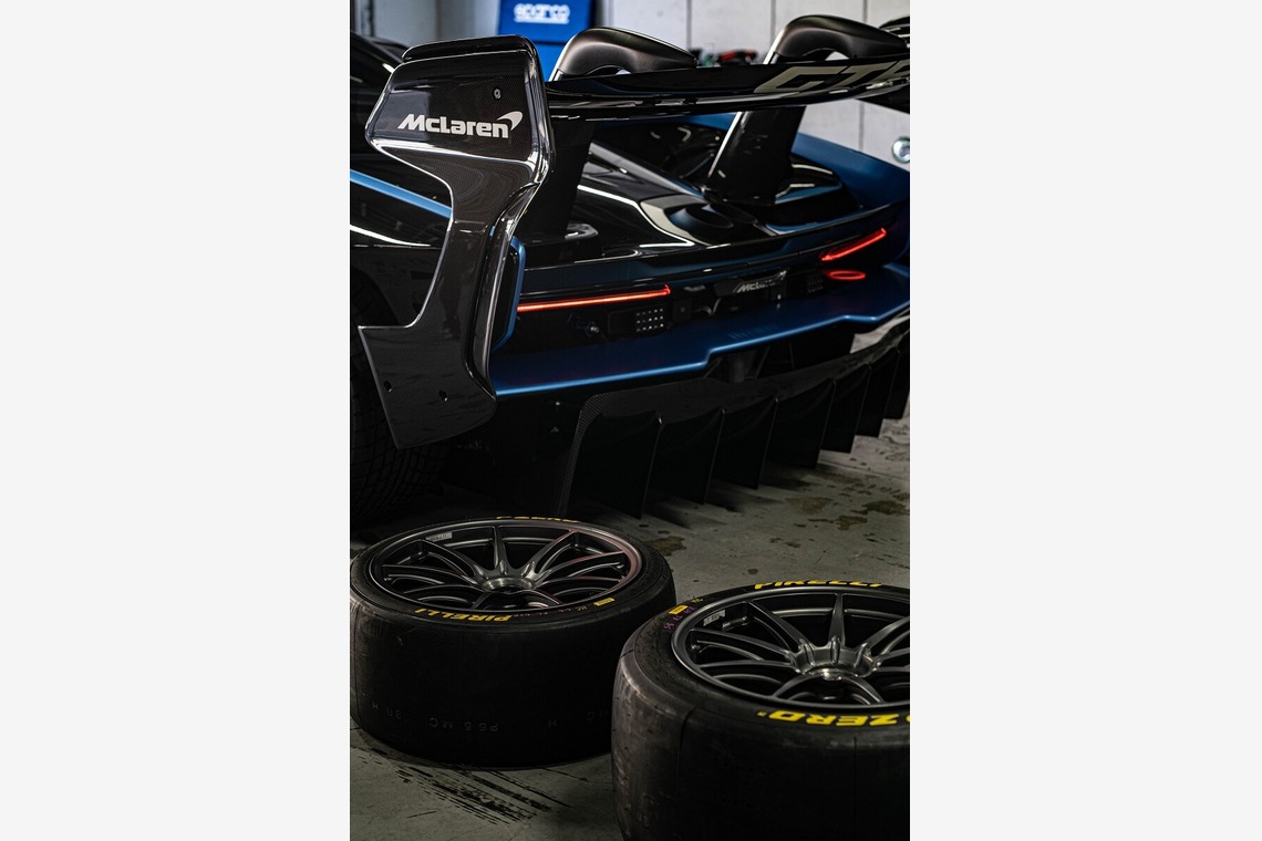 舘　典志が撮影した「自動車」の写真