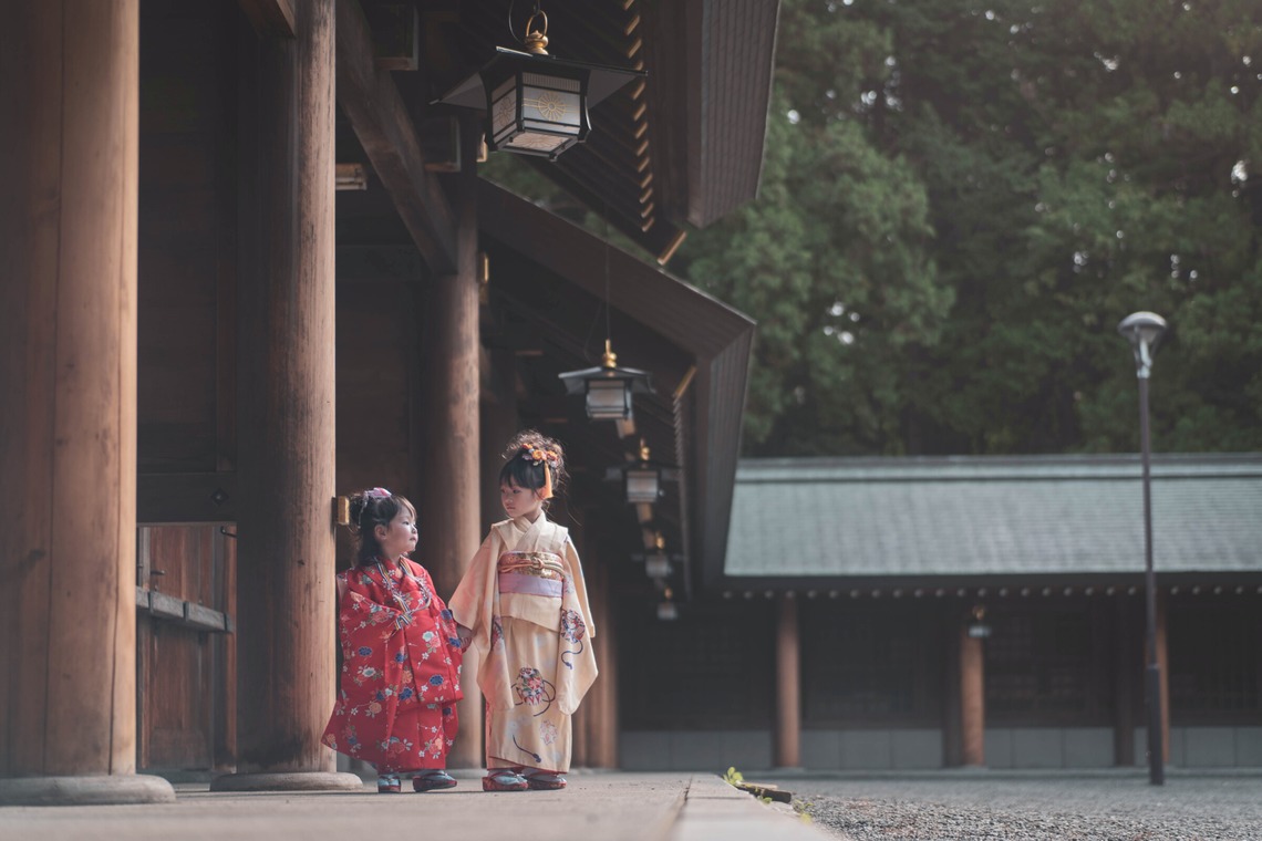 北海道ロケーションフォトウェディング♪が出張撮影した家族写真(キッズ,ベビーフォト)などが写った「七五三ロケーションフォト（お支度から神社撮影まで）」の家族写真