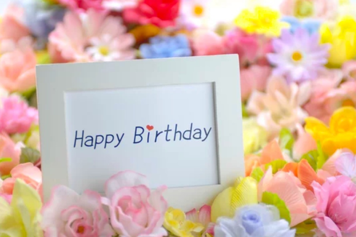 CREATIVE HOUSEが撮影した家族写真の出張撮影のアルバム「バースデーフォト」