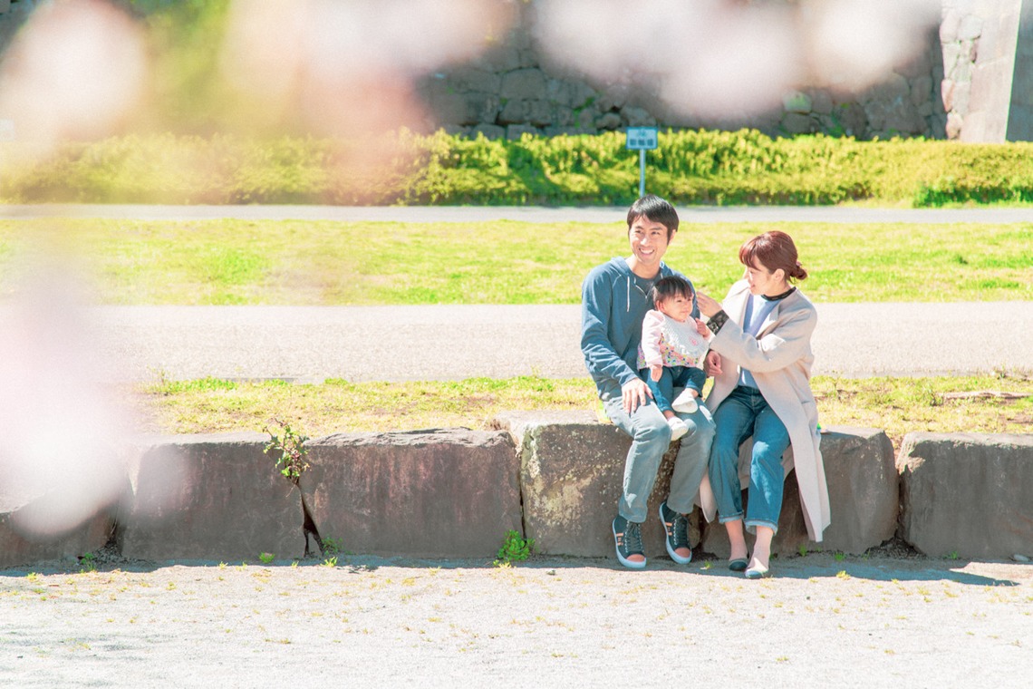 ゆのみふぉとが出張撮影した家族写真(キッズ,ベビーフォト)などが写った「桜とお写真」の家族写真