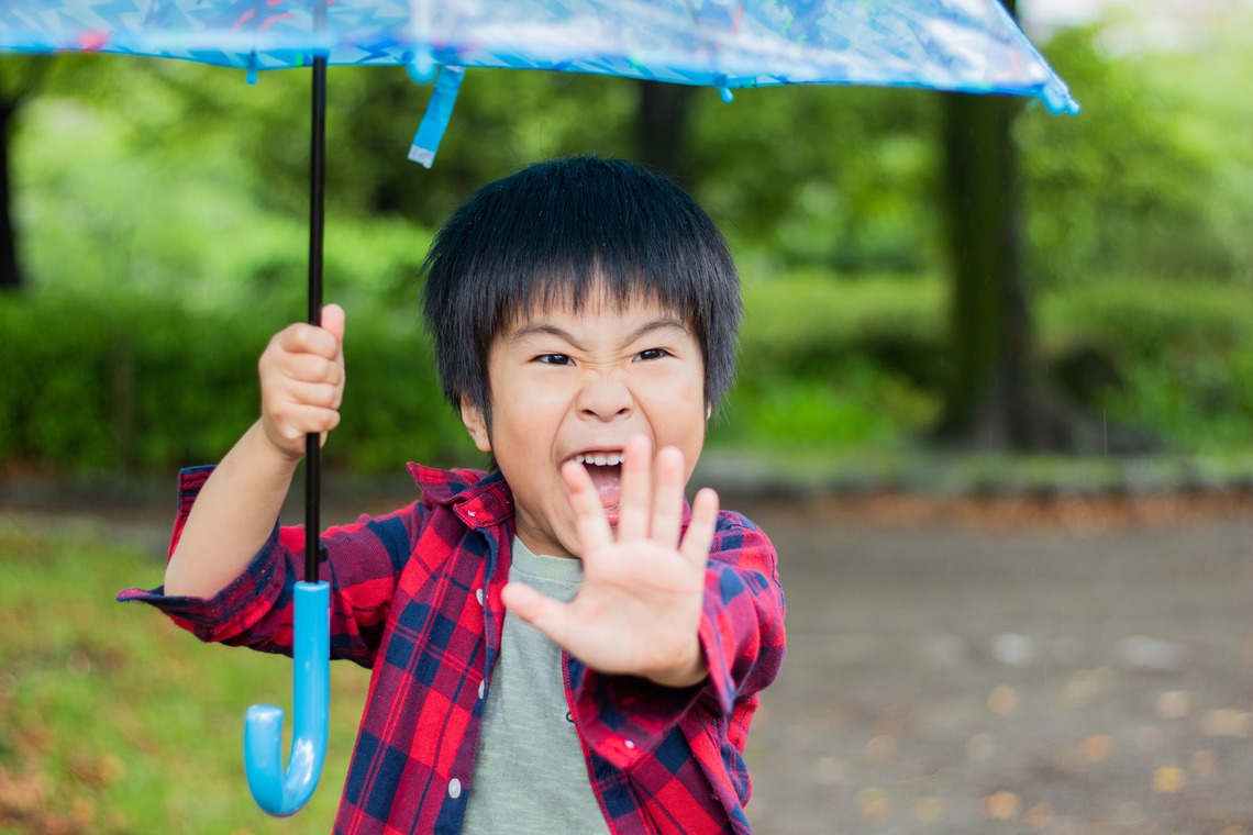出張撮影サービス「ミライフォト」が撮影した「ワンパク男の子とママの記念撮影」の写真