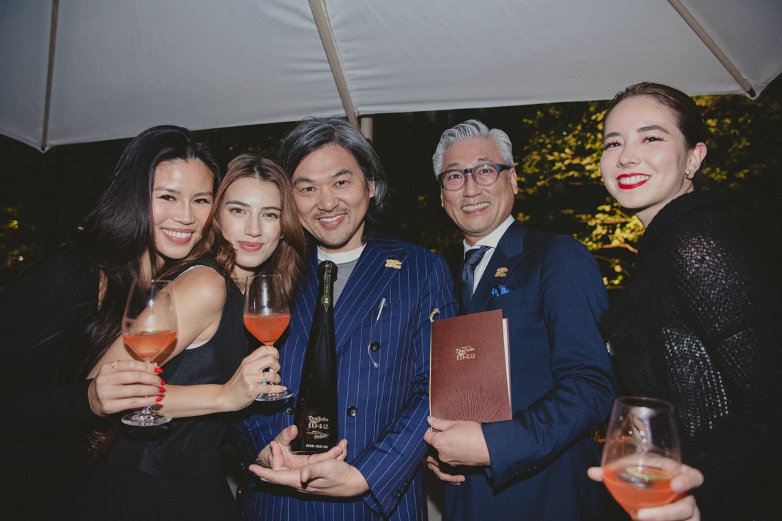 沖谷茉莉亜が撮影した写真のアルバム「スカルペッタ」