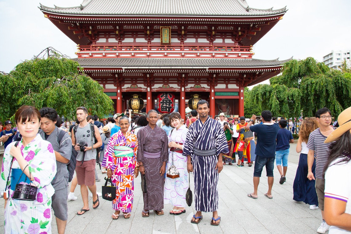 松井シンジが撮影した写真のアルバム「旅行（浅草）」