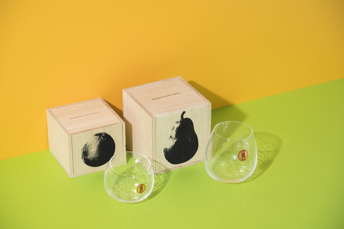 笠井鉄正写真事務所が撮影した写真のアルバム「商業施設館内紙撮影」