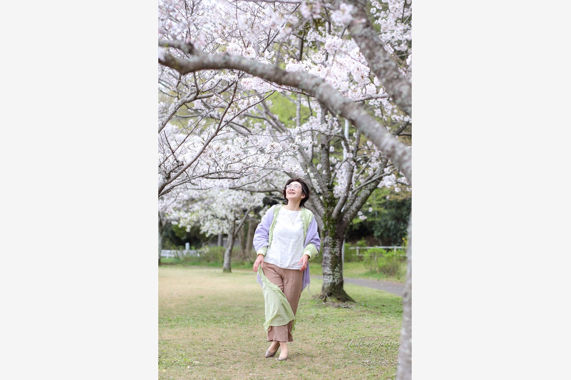 なかがわさとみが出張撮影した家族写真(キッズ,ベビーフォト)などが写った「桜と親子で記念撮影」の家族写真