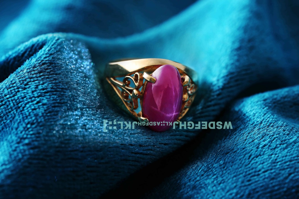 西原毅が撮影した「ジュエリーetc」の写真