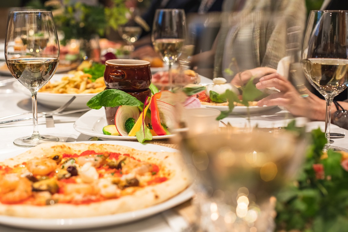 uno e creative act.が撮影した「レストランウェディングの広告撮影」の写真